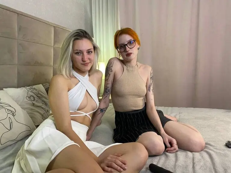 Record Nude HarrietAndAfton